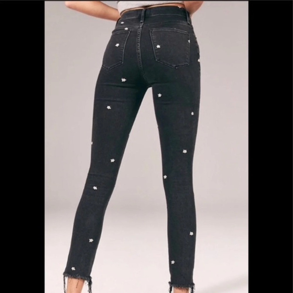 A&F Hi Rise Raw Hem Daisy Embroidered Skinny Jeans